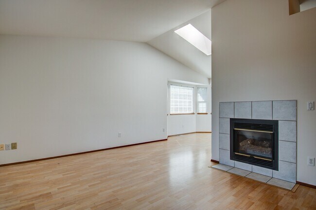 Building Photo - Three-Bedroom Rambler off Ft. Nugent Rd.