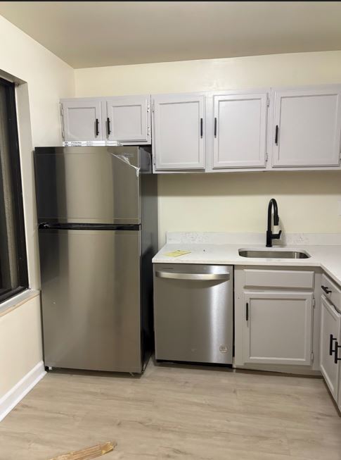 Building Photo - Columbia Condo