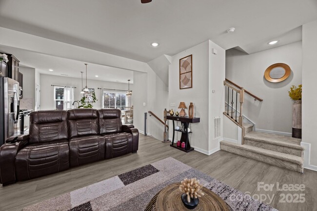 Building Photo - 2665 Grantham Place Dr