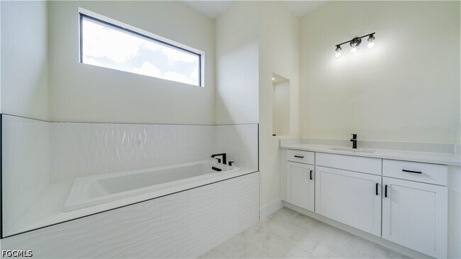 Building Photo - 3805 SW 1st St