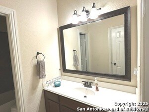 Building Photo - 1902 Estonia Cove