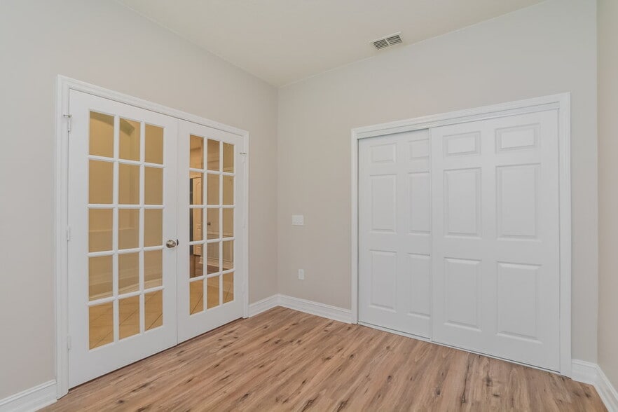 Building Photo - 3303 Primrose Willow Dr