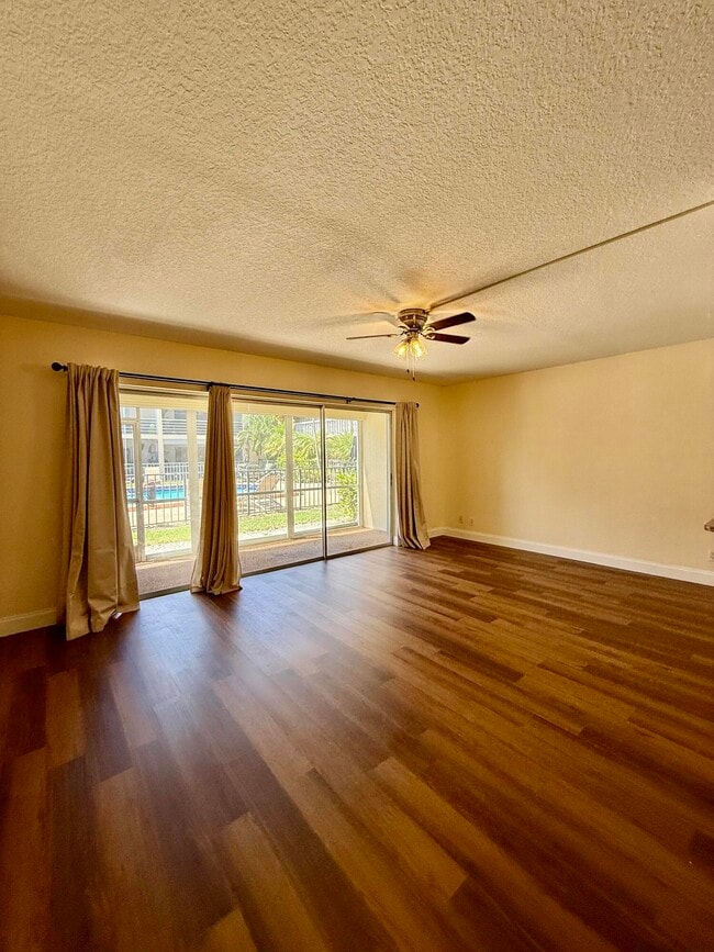 Building Photo - 342 Southwind Dr