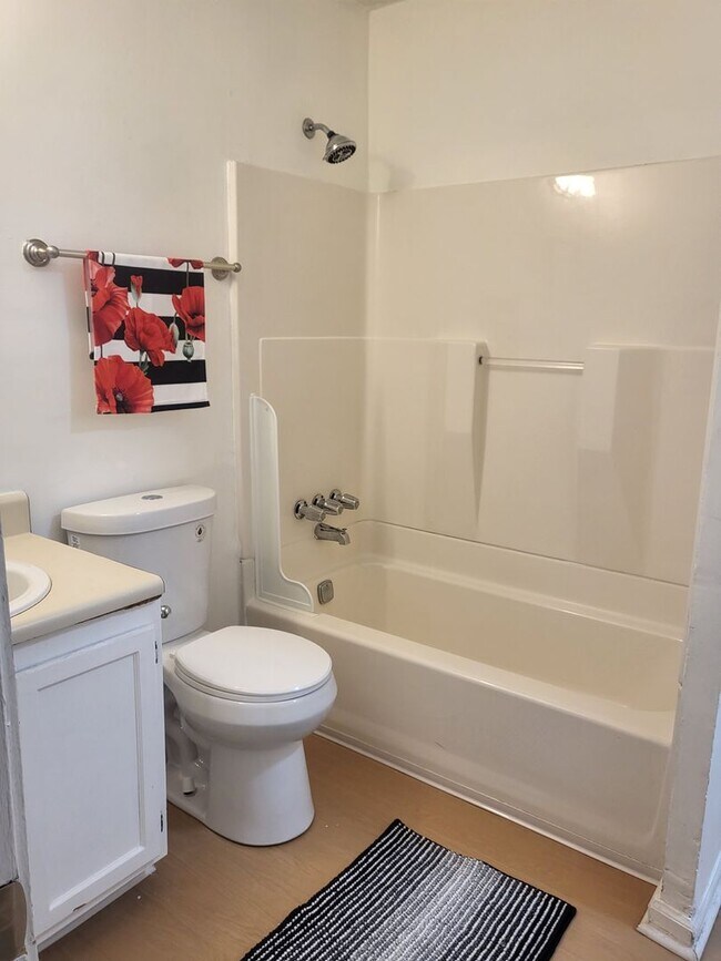 Building Photo - 6059 Creekford Dr