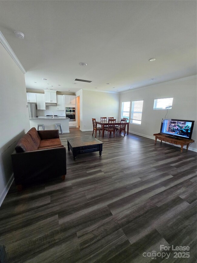 Building Photo - 433 Cranford Dr