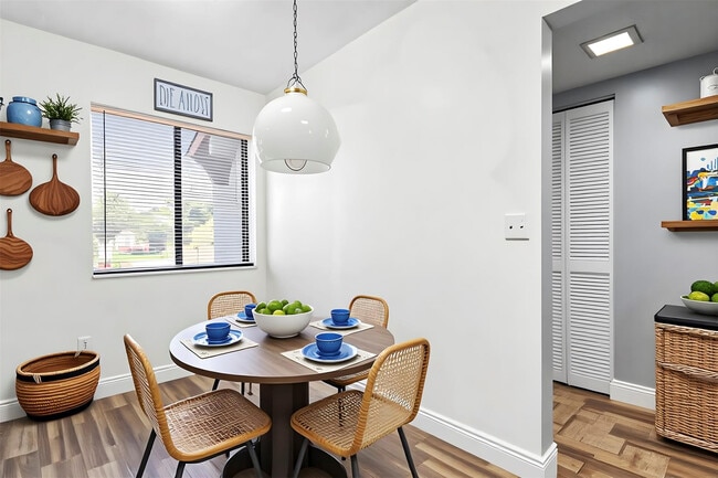 Building Photo - 7951 Southgate Blvd