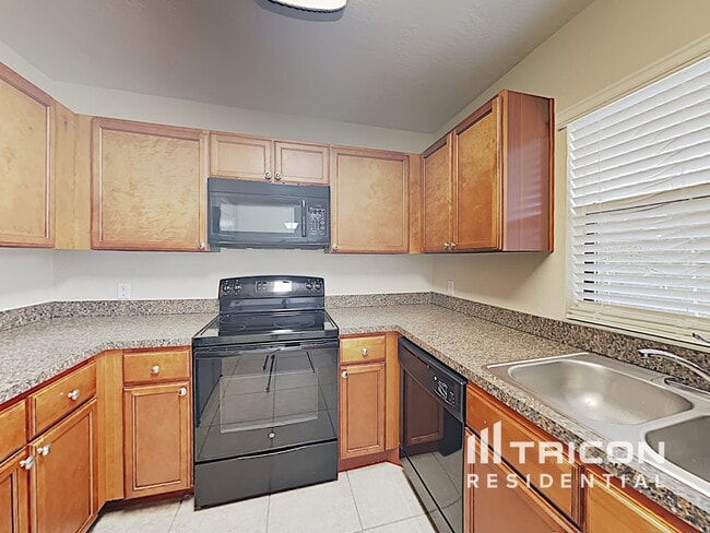 Building Photo - 900 Watt Cir