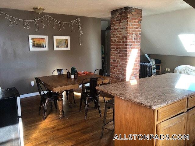 Building Photo - 42 Brainerd Rd