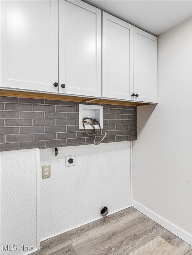 Building Photo - 2550 Chamberlain Rd