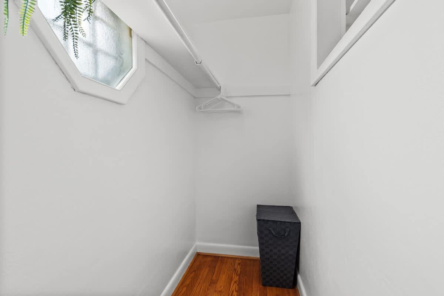 Building Photo - 174 Cherry St