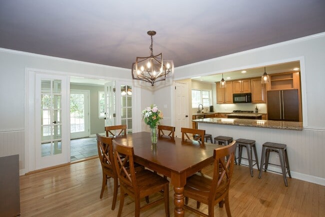 Building Photo - Stunning home in Weymouth Woods Southern P...