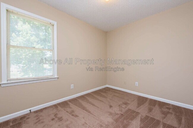 Building Photo - 408 Hunters Ridge Dr