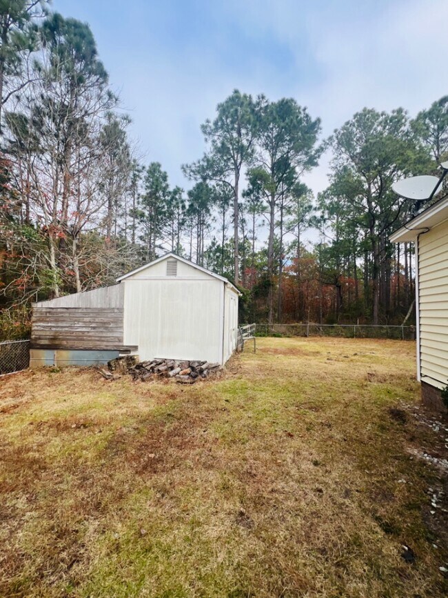 Building Photo - 208 Elmhurst Rd