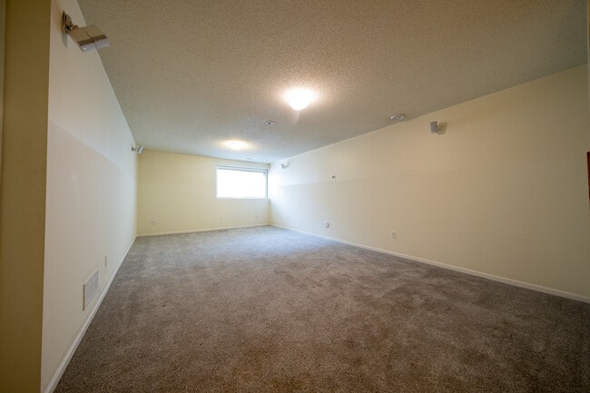 Building Photo - 9345 Rath Pl