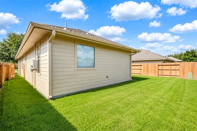 Building Photo - 20138 Jasper Oaks Dr