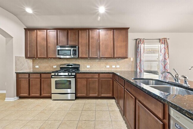 Building Photo - 237 Strawberry Blonde Dr