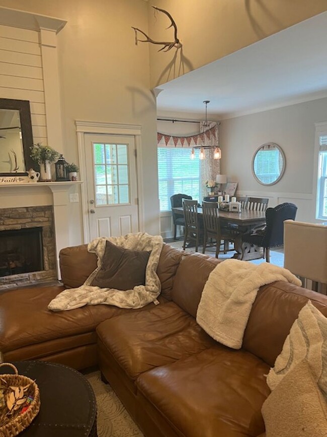 Building Photo - BEAUTIFUL HOME MINUTES FROM HARRISON BAY S...