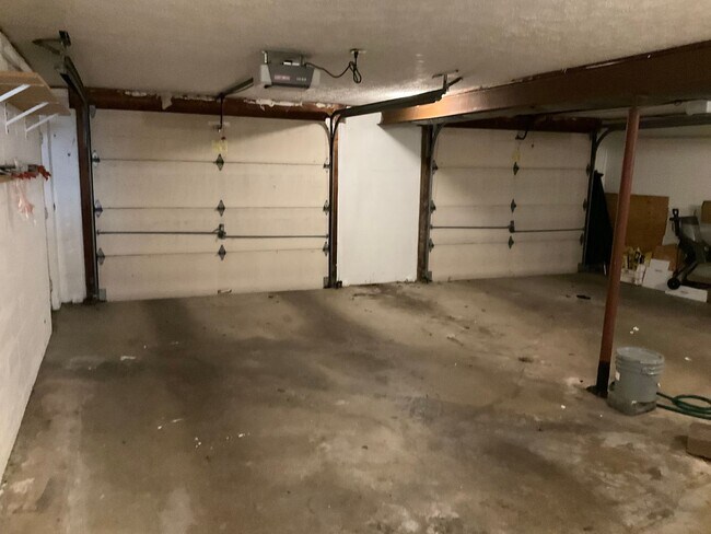 Building Photo - 4-Bedroom Home with 2 Full + 2 Half Baths ...