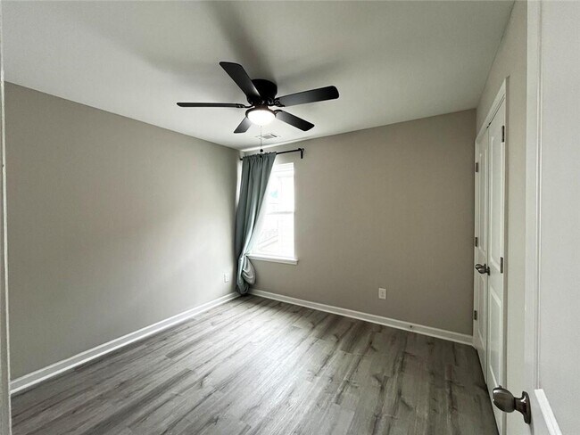Building Photo - 4707 Waxwing St