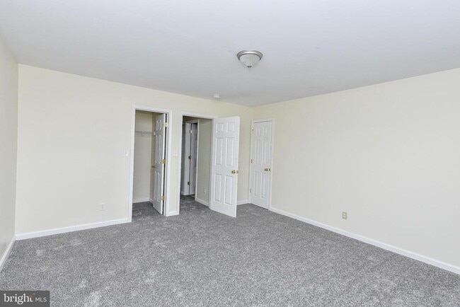 Building Photo - 24 Sanford Dr