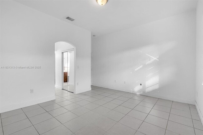 Building Photo - 8836 NW 168th Ln