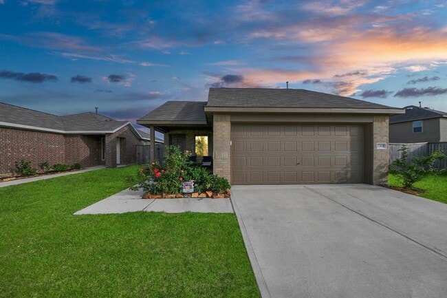 Primary Photo - 7319 Clover Chase Dr