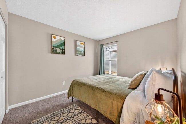 Building Photo - 2024 Shadow Creek Blvd