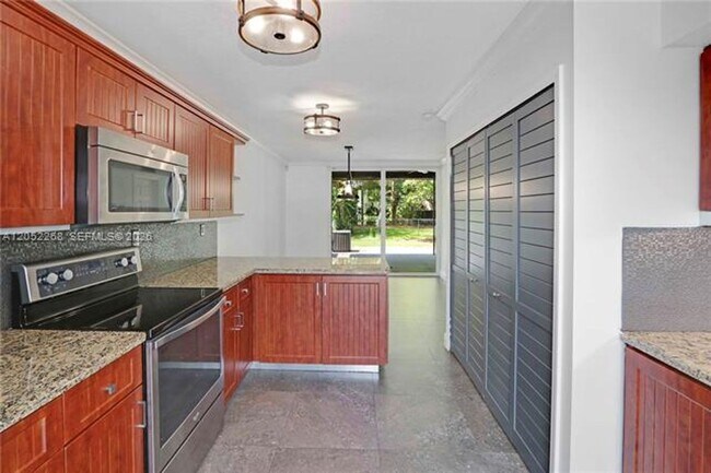 Building Photo - 12340 SW 20th Terrace