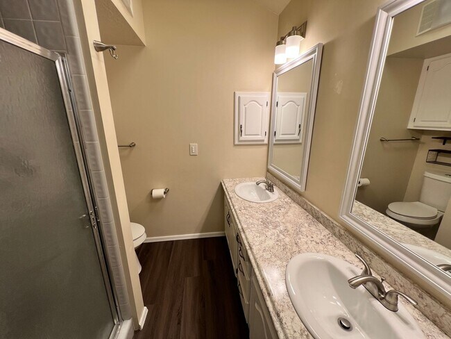 Building Photo - Spacious 4 bed 2.5 bath in Union Schools
