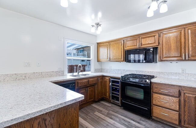 Building Photo - AVAILABLE NOW!!  WATERFRONT HOME ON MARINE...