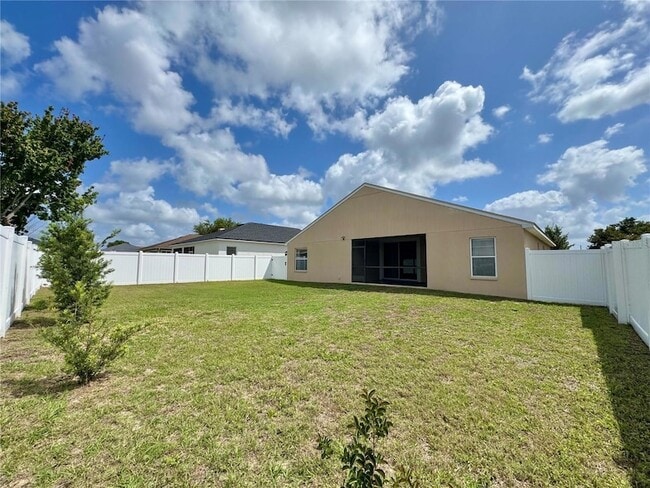 Building Photo - 4741 Mandolin Loop