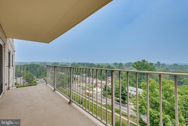 Building Photo - 1111 University Blvd W