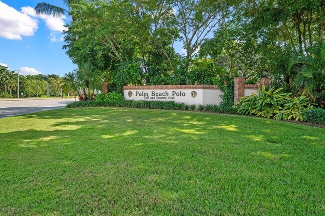 Building Photo - 2658 Players Ct