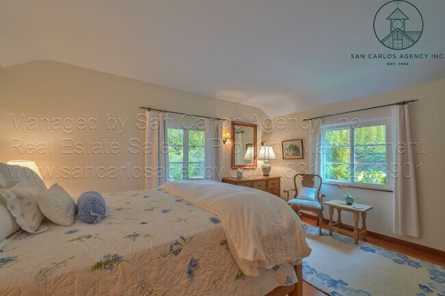 Building Photo - Adorable Furnished Three Bedroom Hatton Fields Home - Flexible Lease Term