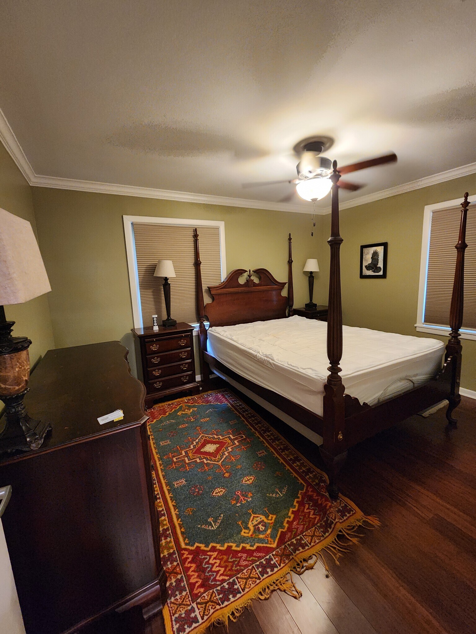 Master bedroom - 506 Shamrock Dr
