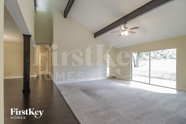 Building Photo - 1303 Willow Springs Ct