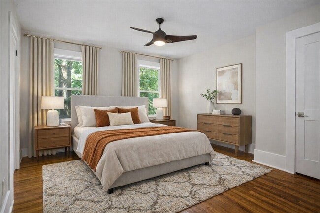 Building Photo - 35 Oak Ave