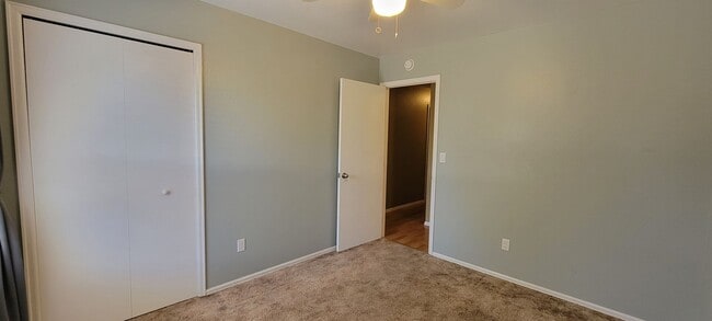 Building Photo - 3 bedroom 2 bath home
