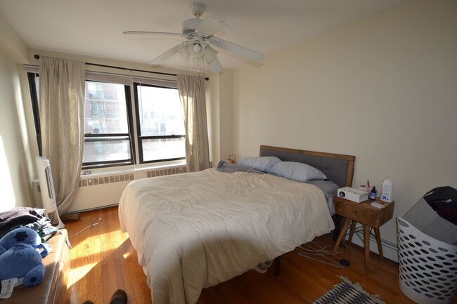 Building Photo - 4180 N Marine Dr