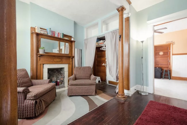 Building Photo - 2451 Maplewood Ave