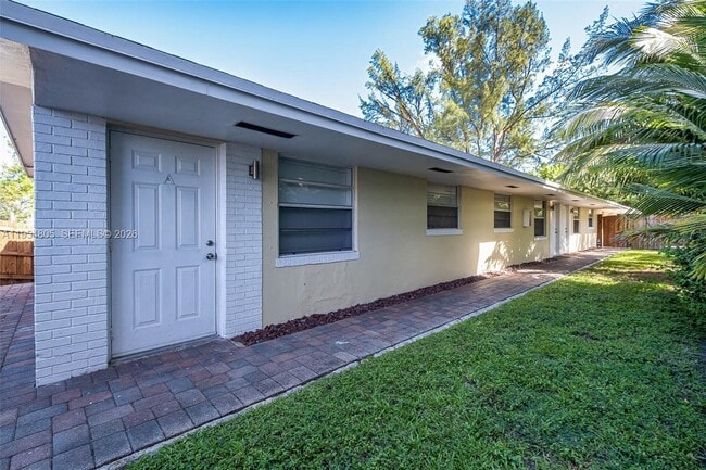 Building Photo - 2020 Miami Rd