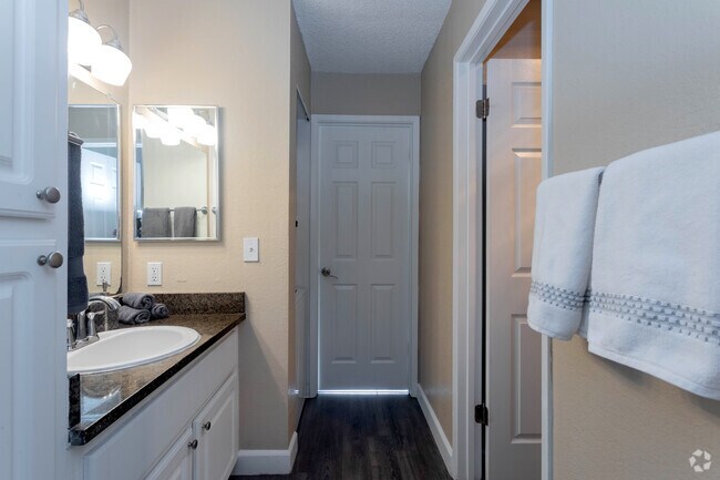 2BR, 1BA Bathroom - Siena Apartment Homes