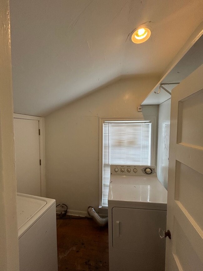 Building Photo - A hassle-free lifestyle