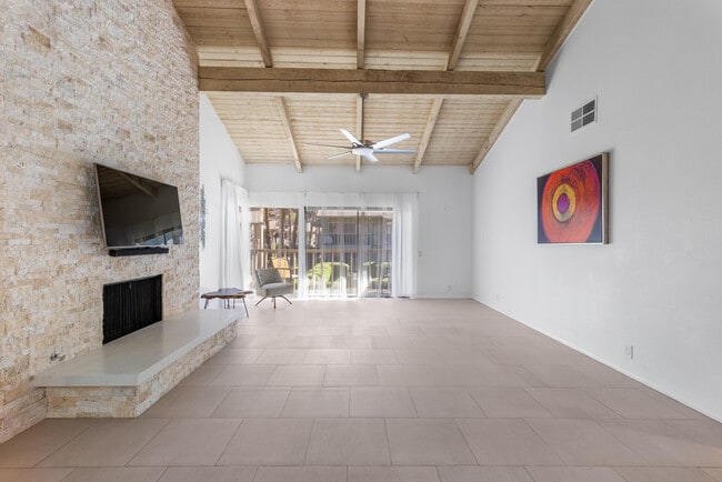Building Photo - 46642 Arapahoe Cir