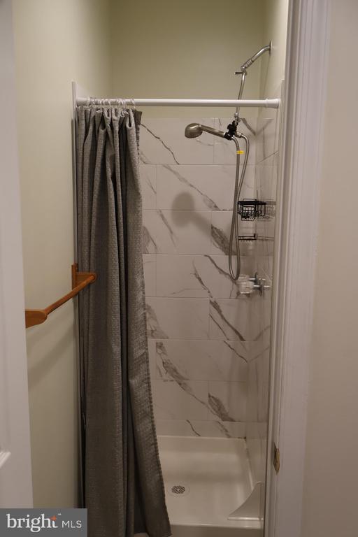 Building Photo - 33 S 19th St