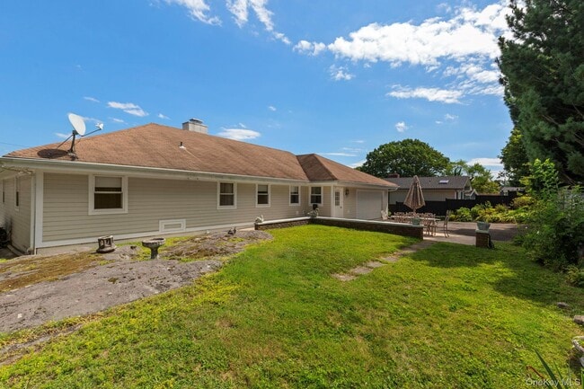 Building Photo - 46 Sylvan Rd