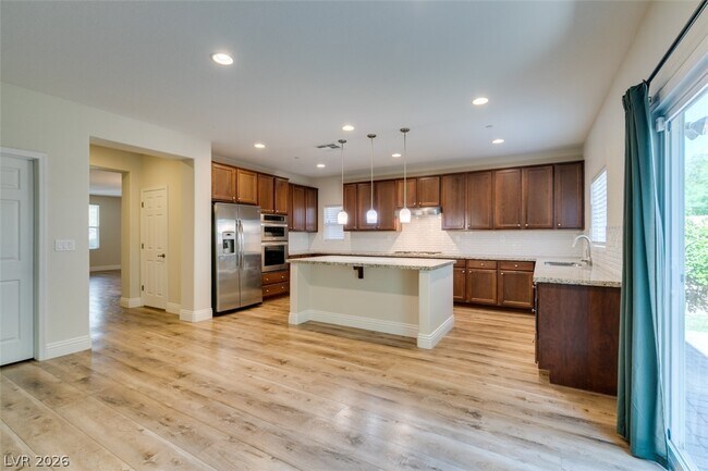Building Photo - 2884 Green Falls Ave