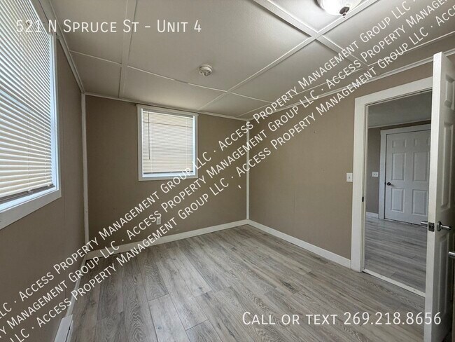 Building Photo - 521 Spruce St