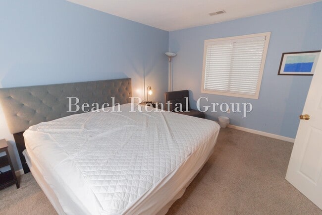 Building Photo - 4109 Pinehurst Cir