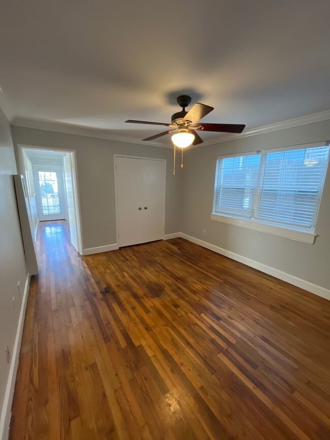 Building Photo - 1BR w Porch - Moments from Piedmont Park